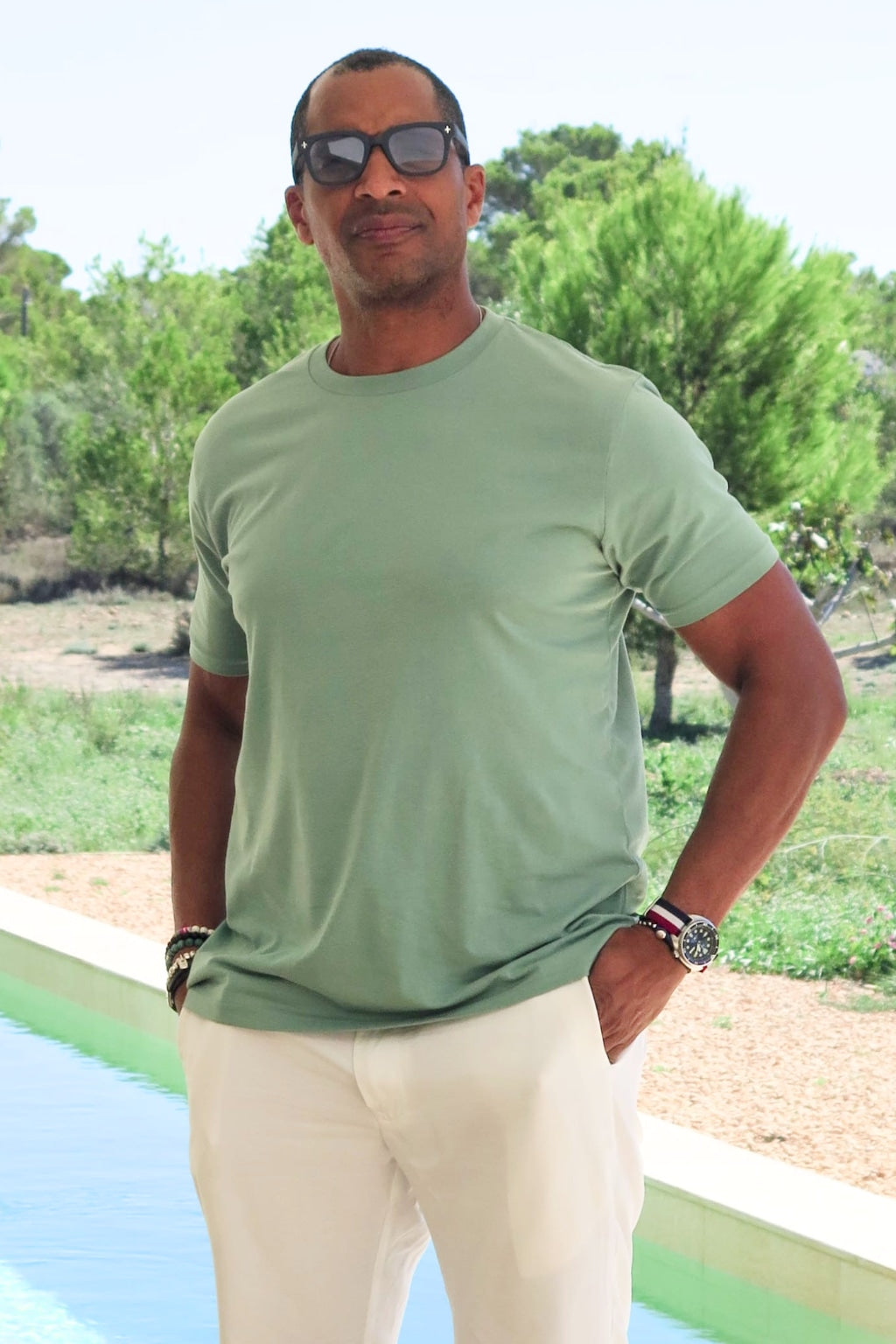 Camiseta verde salvia de algodón orgánico