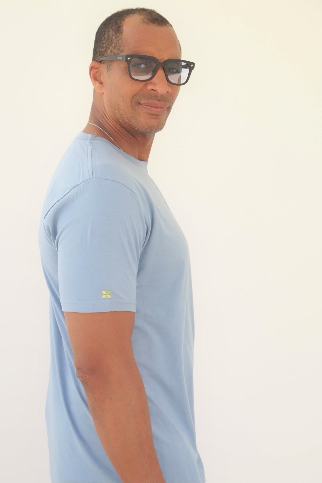 Camiseta azul claro de algodón orgánico