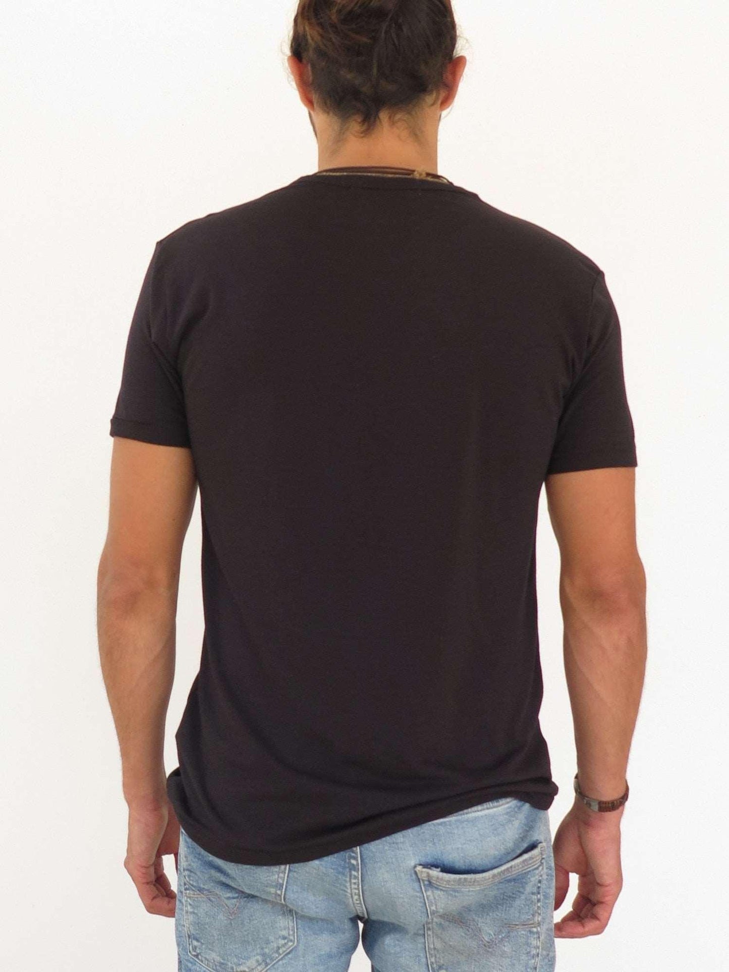 Camiseta negra de algodón orgánico y bambú